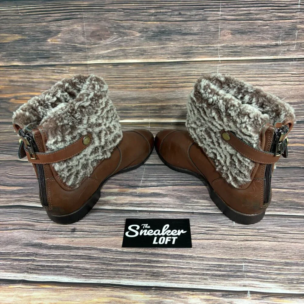 Ugg Women's Inez Round Toe Ankle Boot‎ Fold Over Cuff Brown Boots Size 8